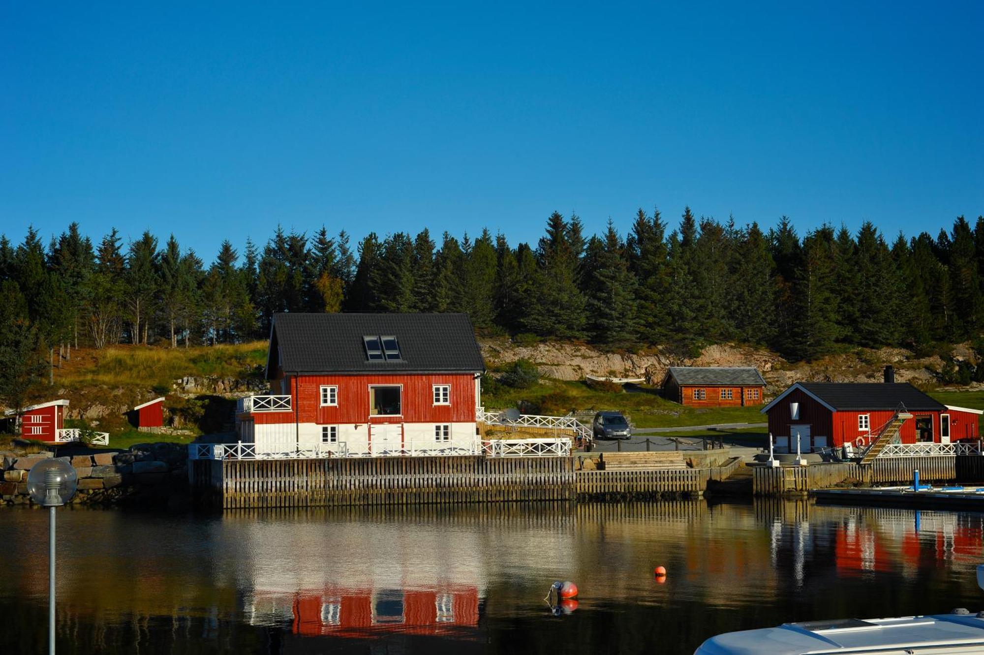 Апартаменты Atlantic Road Seaside Housing Litlrossoya Экстерьер фото